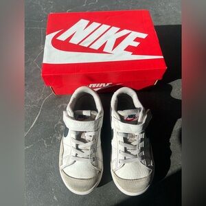 Kids Nike Blazer low size 10.5 C black white sneakers let’s tennis shoes Velcro